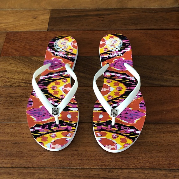Vince Camuto Shoes - 🆕 Vince Camuto Flip Flops